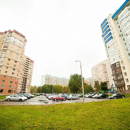 Zhukovskogo 2 Apartament Mińsk